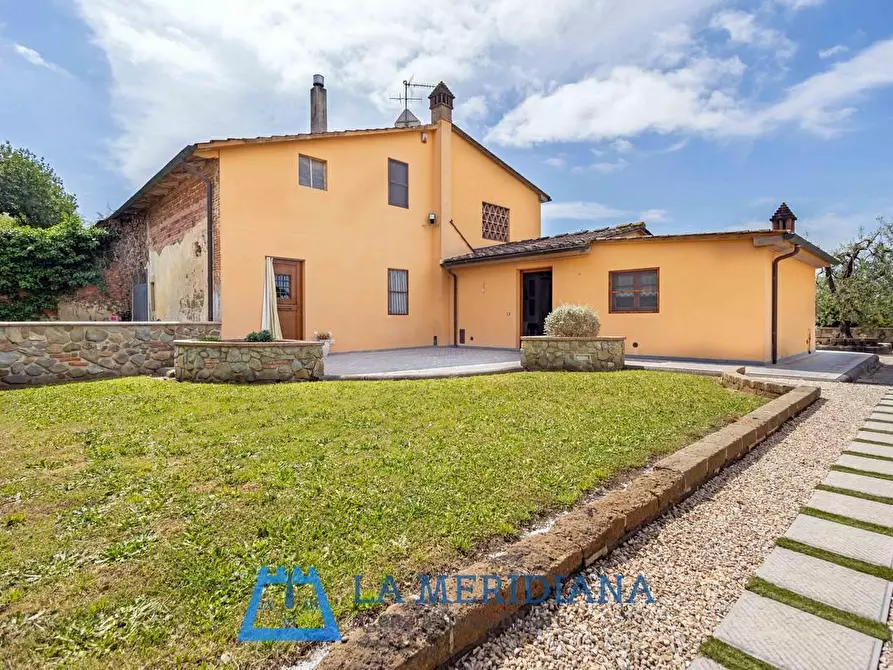 Immagine 1 di Casa indipendente in vendita  a Lamporecchio