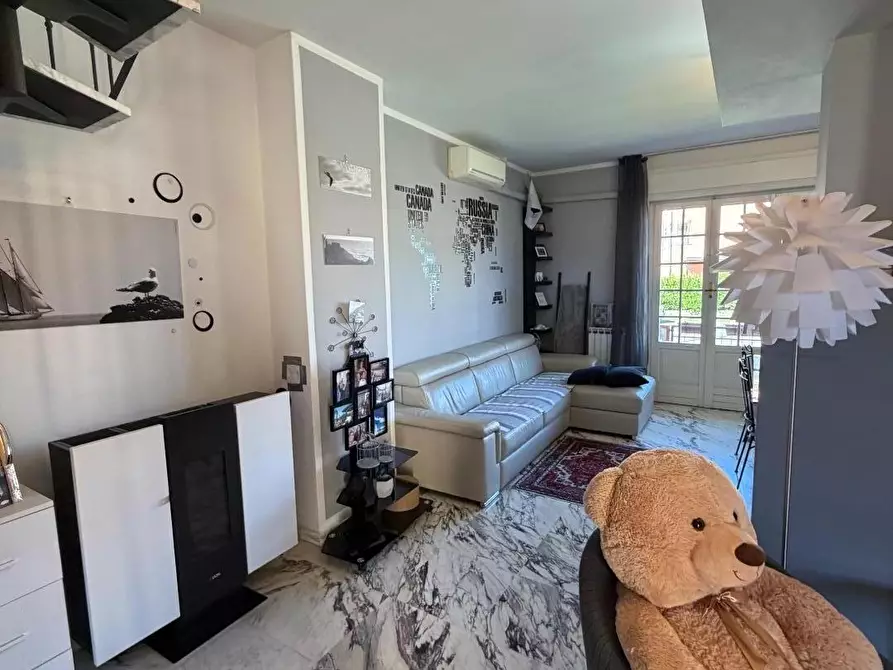 Immagine 2 di Casa bifamiliare in vendita  a Ameglia