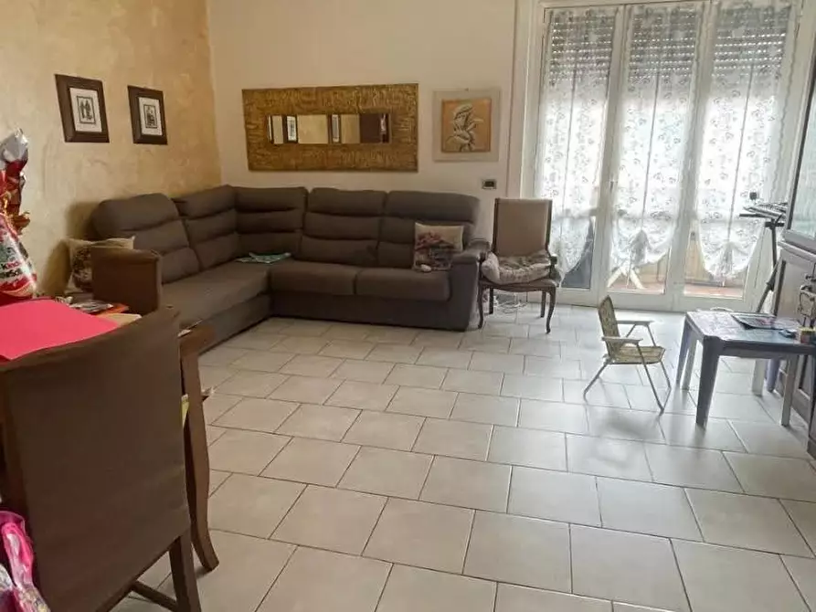 Immagine 2 di Appartamento in vendita  a Carrara