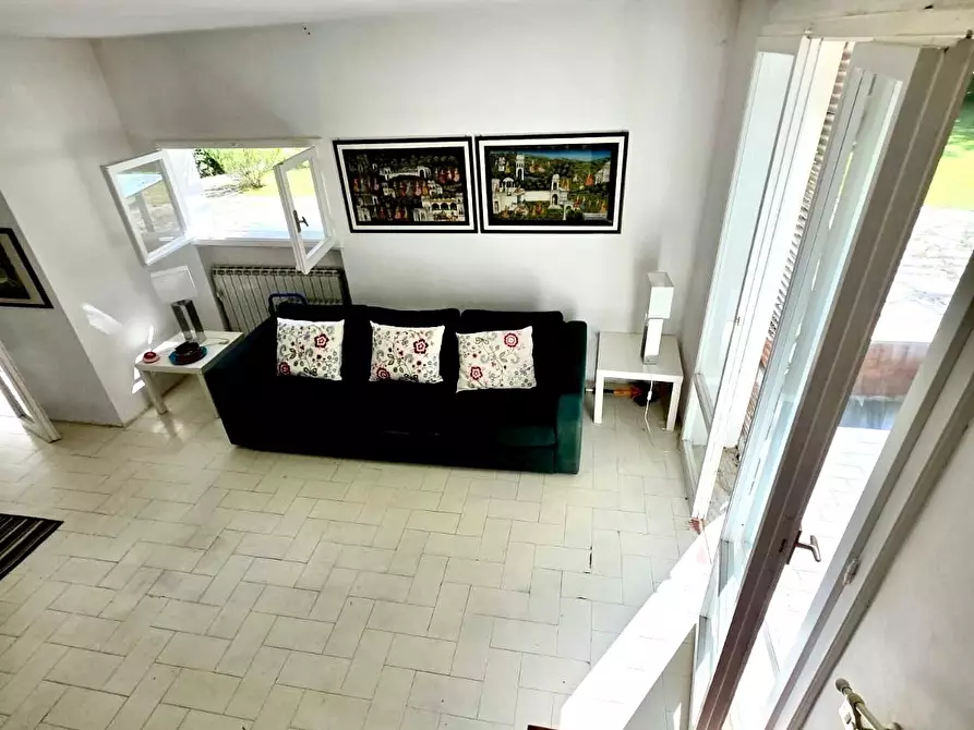 Immagine 13 di Porzione di casa in vendita  a Viareggio