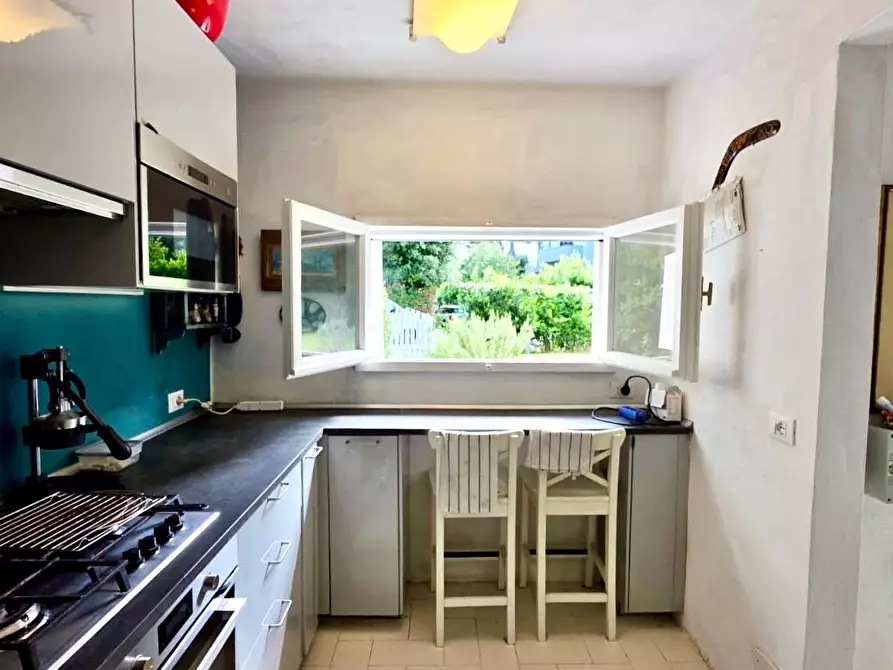 Immagine 16 di Porzione di casa in vendita  a Viareggio