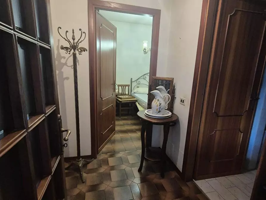 Immagine 5 di Appartamento in vendita  a Castelnuovo Magra