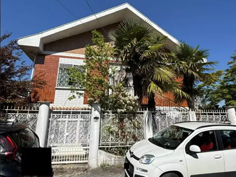 Immagine 1 di Casa indipendente in vendita  a Piossasco
