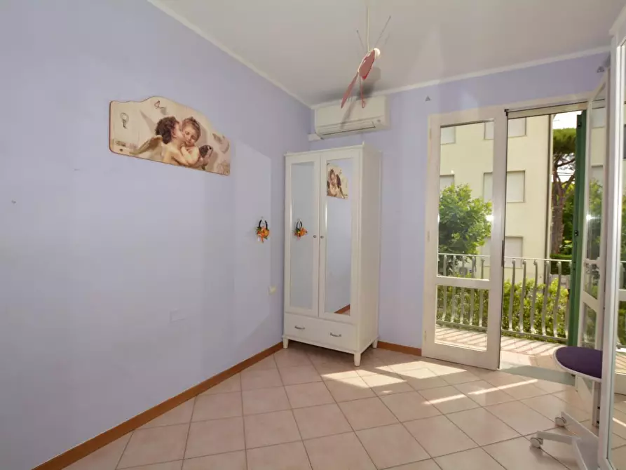 Immagine 15 di Casa bifamiliare in vendita  a Camaiore