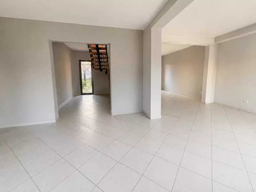 Immagine 10 di Terratetto in vendita  a Cascina
