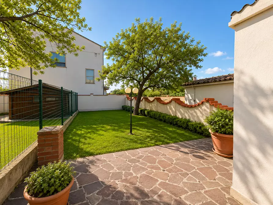 Immagine 24 di Terratetto in vendita  a Cascina