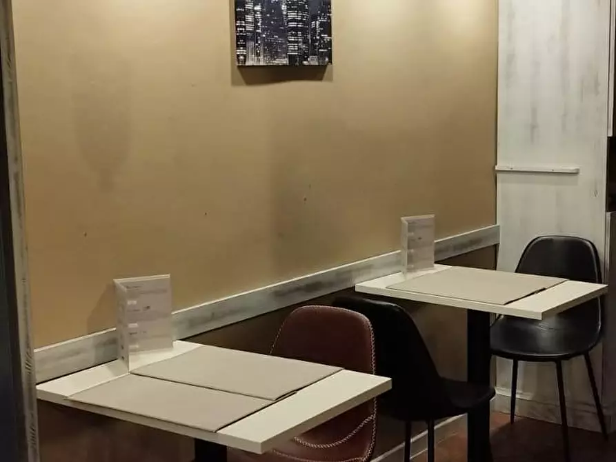 Immagine 6 di Attività commerciale in vendita  a Empoli