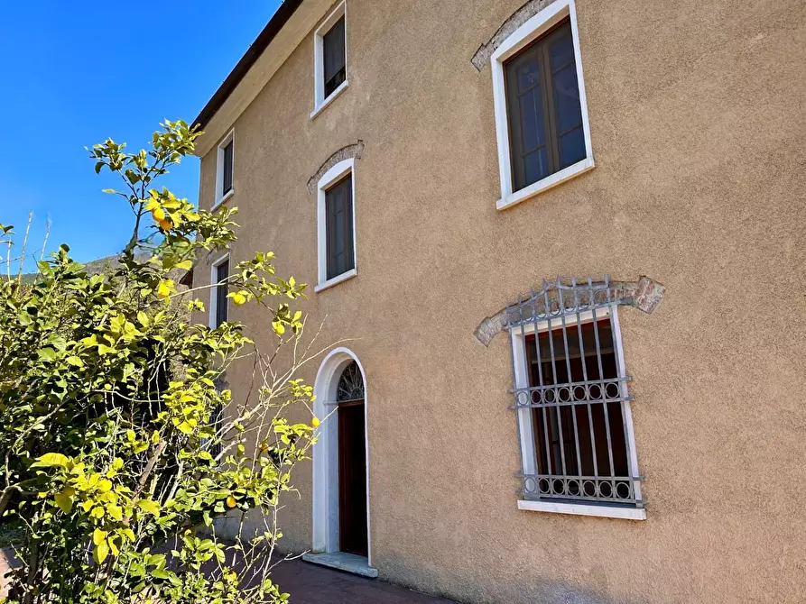 Immagine 7 di Casa colonica in vendita  a Pietrasanta