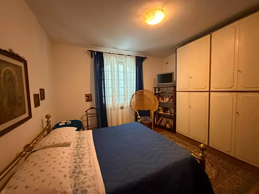 Immagine 28 di Villa in vendita  a Massa