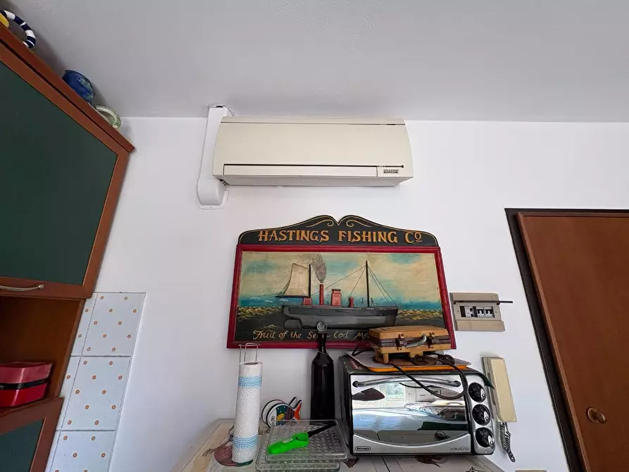 Immagine 8 di Appartamento in vendita  a Montignoso