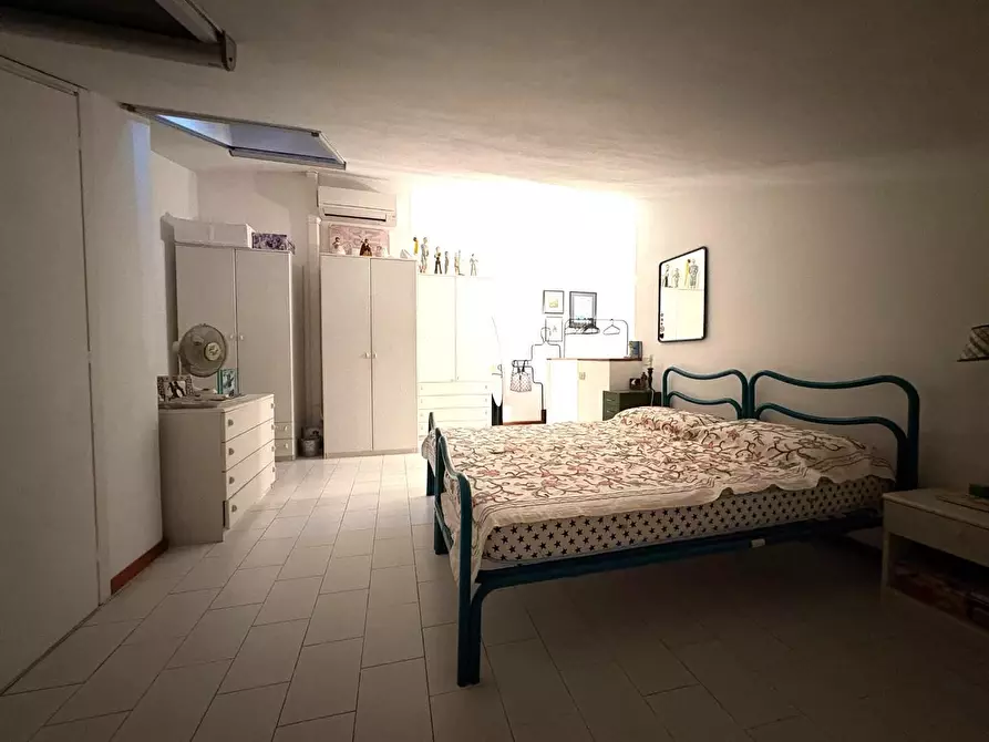 Immagine 17 di Appartamento in vendita  a Montignoso