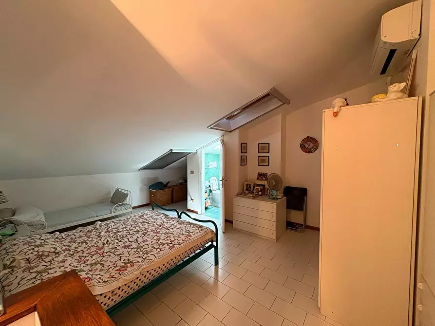 Immagine 14 di Appartamento in vendita  a Montignoso
