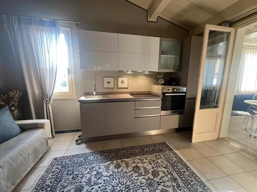 Immagine 18 di Appartamento in vendita  a Camaiore