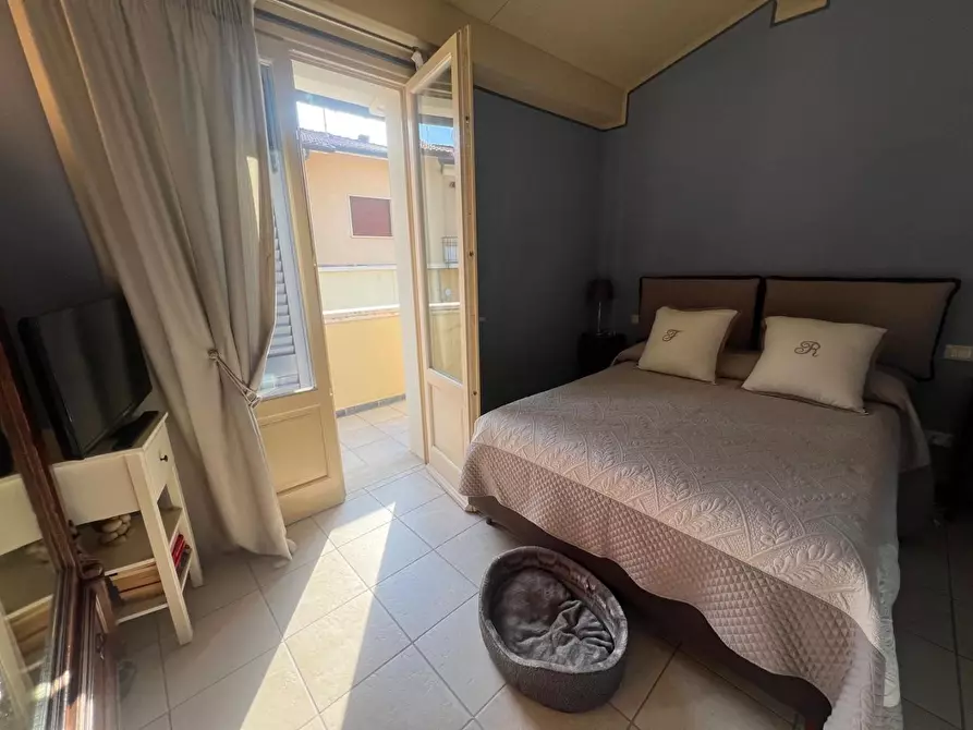 Immagine 7 di Appartamento in vendita  a Camaiore