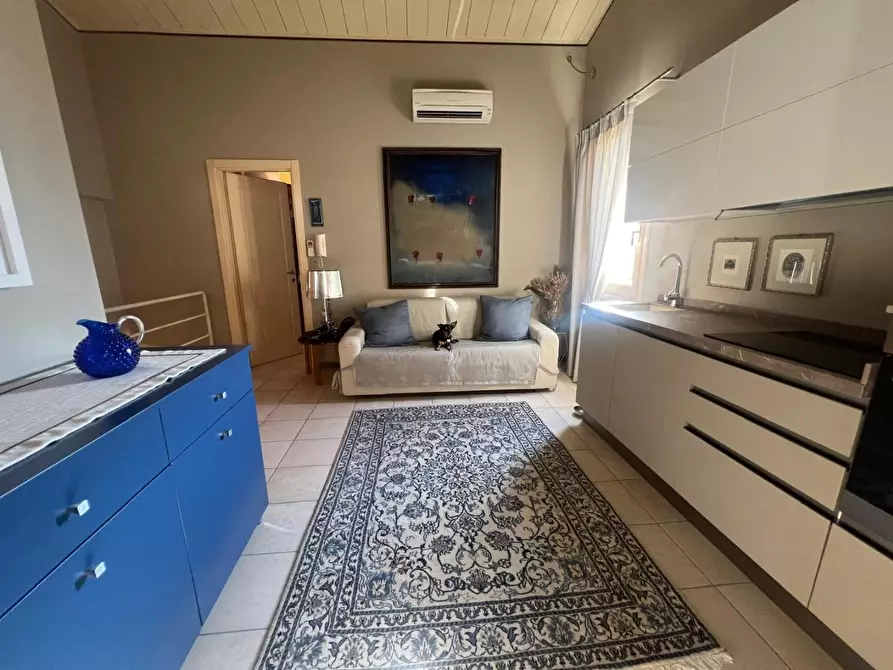 Immagine 12 di Appartamento in vendita  a Camaiore