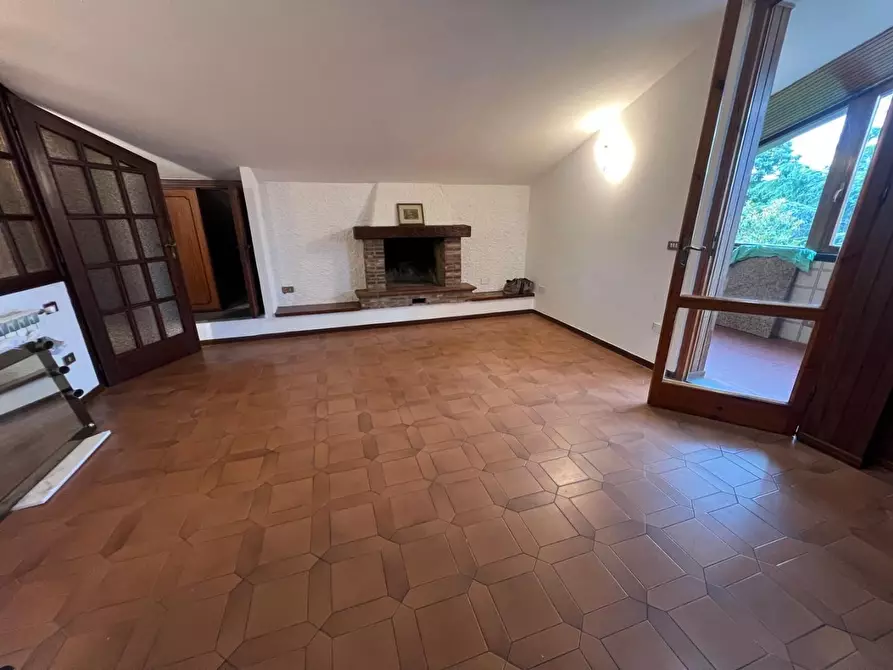 Immagine 14 di Mansarda in vendita  a Camaiore