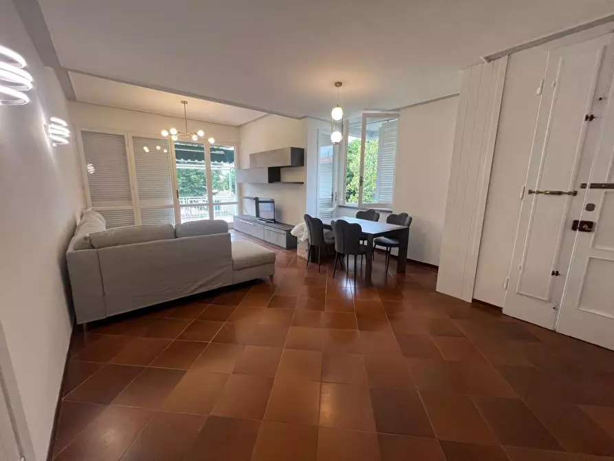 Immagine 11 di Mansarda in vendita  a Camaiore