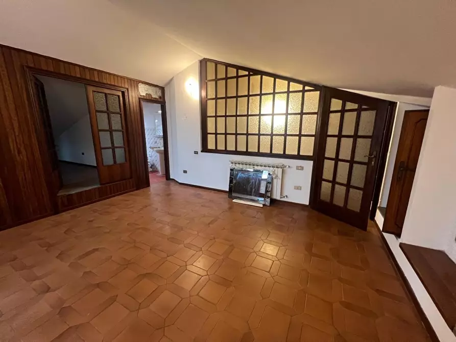 Immagine 9 di Mansarda in vendita  a Camaiore