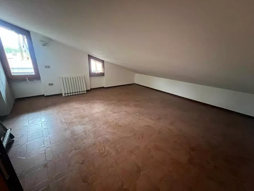 Immagine 18 di Mansarda in vendita  a Camaiore