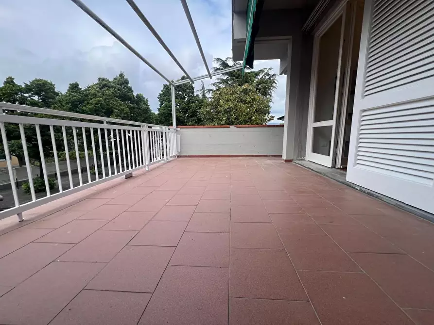 Immagine 1 di Mansarda in vendita  a Camaiore