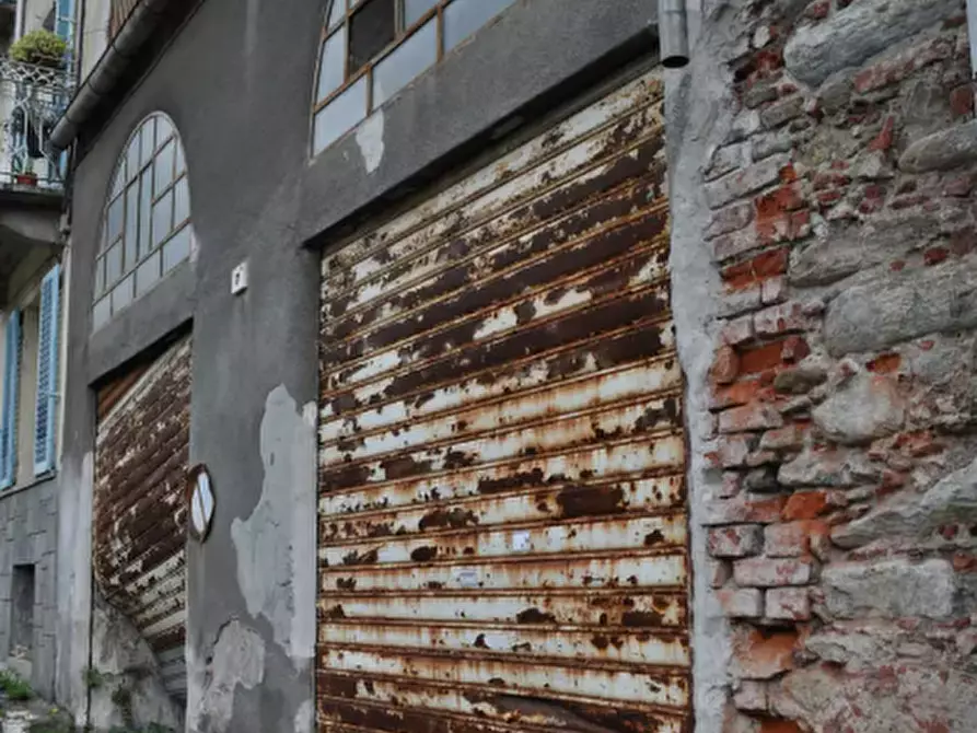 Immagine 2 di Palazzo in vendita  a Lanzo Torinese