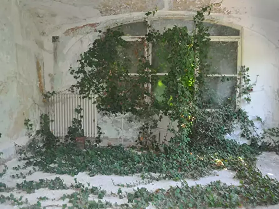 Immagine 5 di Palazzo in vendita  a Lanzo Torinese