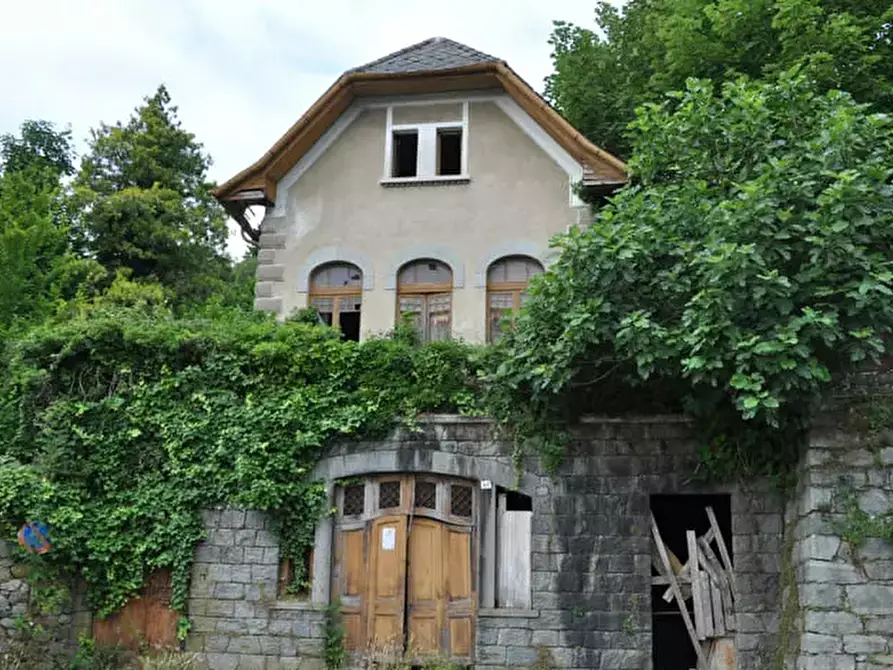 Immagine 1 di Villa in vendita  a Lanzo Torinese
