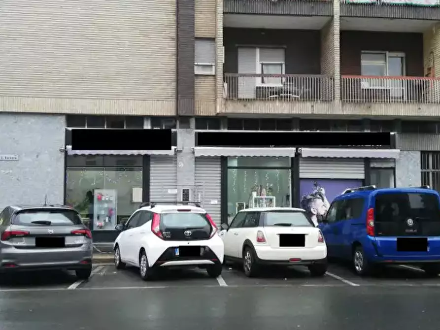 Immagine 1 di Negozio in vendita  a Torino