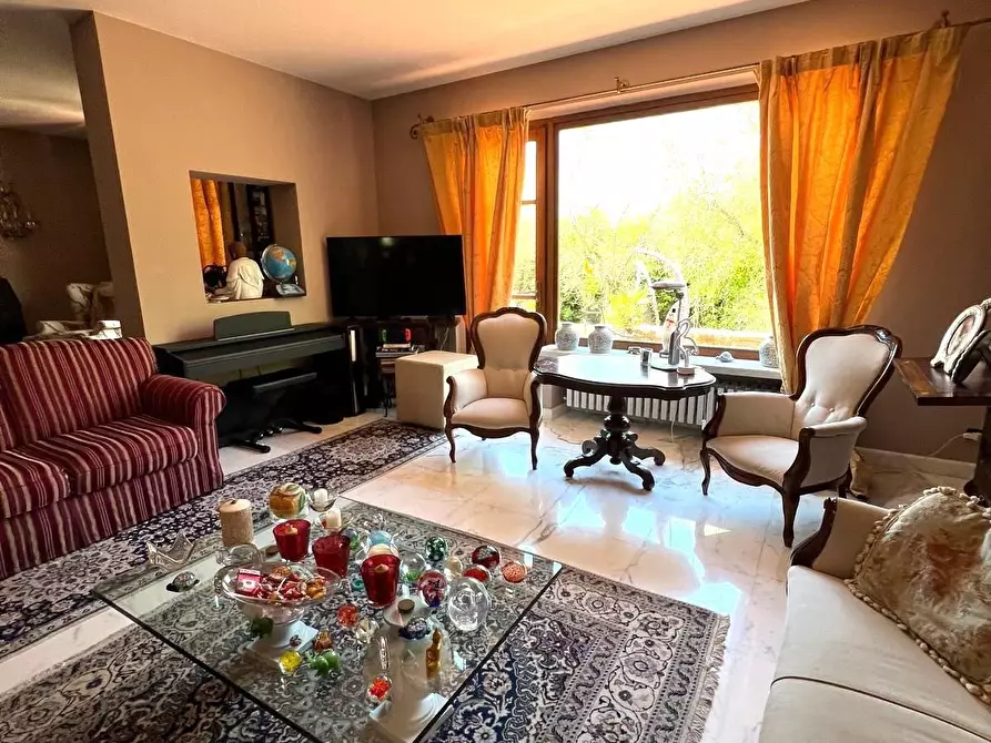 Immagine 14 di Villa in vendita  a Carrara