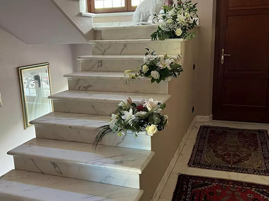 Immagine 21 di Villa in vendita  a Carrara
