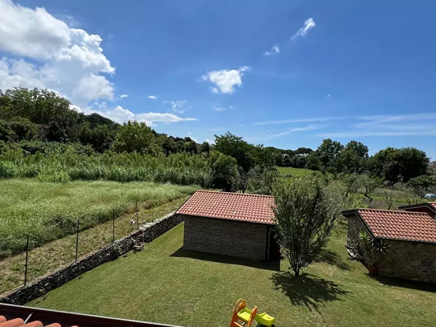 Immagine 35 di Villa in vendita  a Carrara