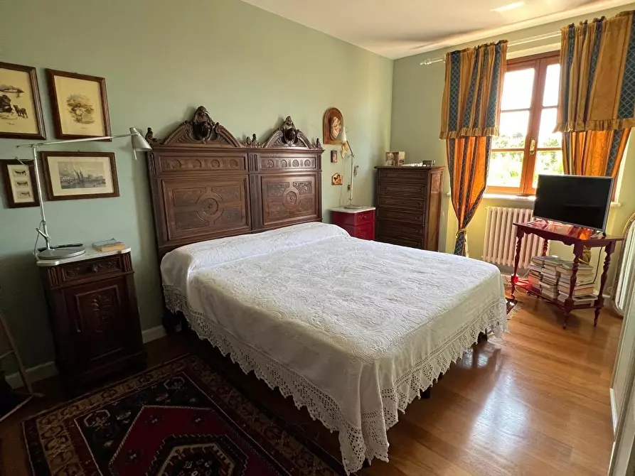 Immagine 24 di Villa in vendita  a Carrara