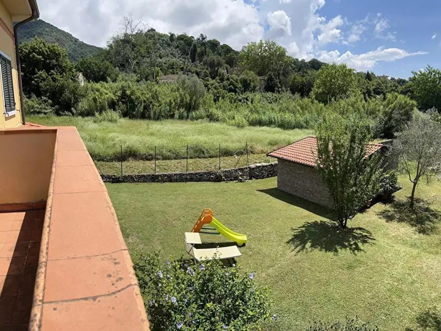 Immagine 34 di Villa in vendita  a Carrara