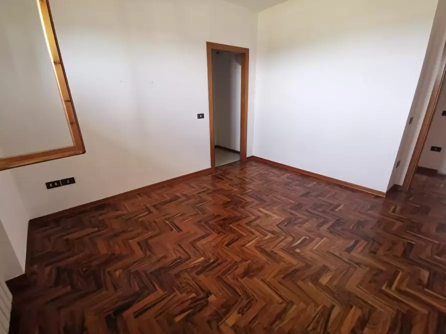 Immagine 13 di Appartamento in vendita  a Santa Croce Sull'arno