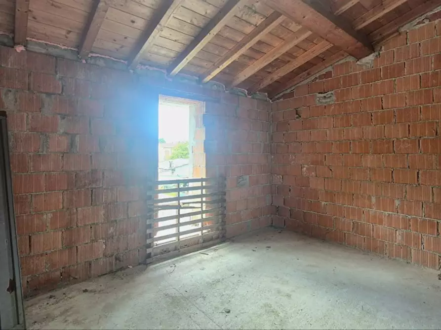 Immagine 29 di Villa in vendita  a Capannori