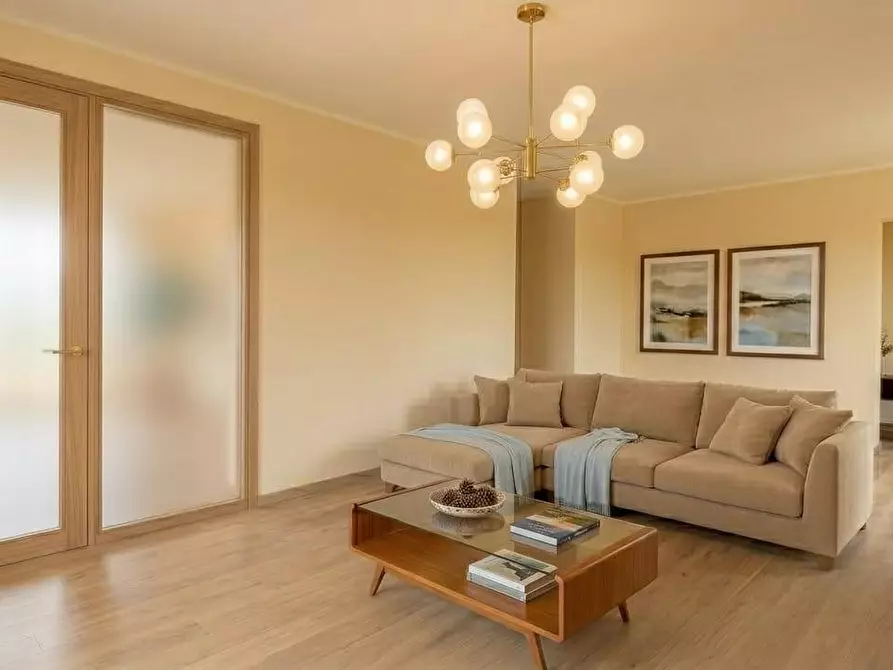 Immagine 7 di Villa in vendita  a Capannori