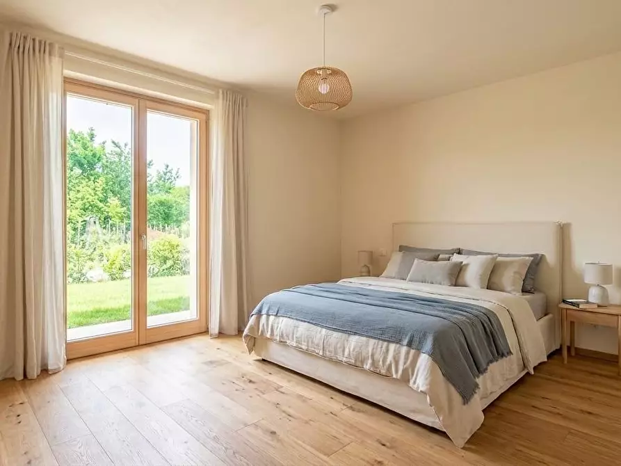 Immagine 5 di Villa in vendita  a Capannori