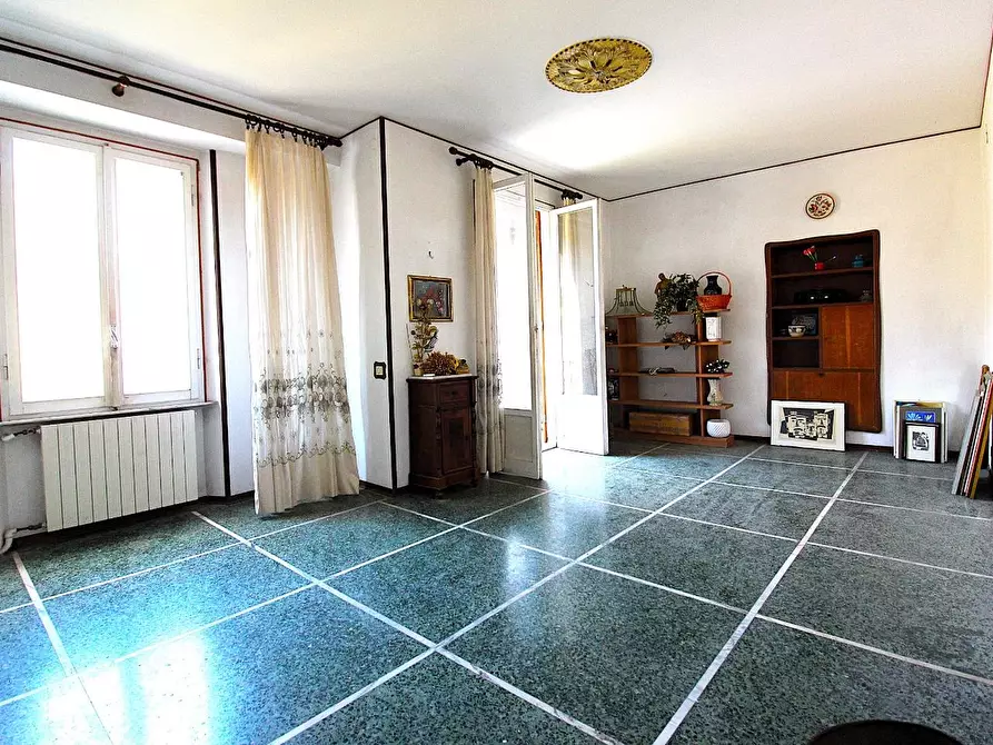 Immagine 4 di Appartamento in vendita  a Massa