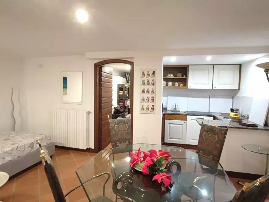 Immagine 32 di Porzione di casa in vendita  a Camaiore
