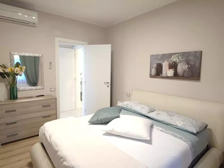 Immagine 15 di Porzione di casa in vendita  a Camaiore