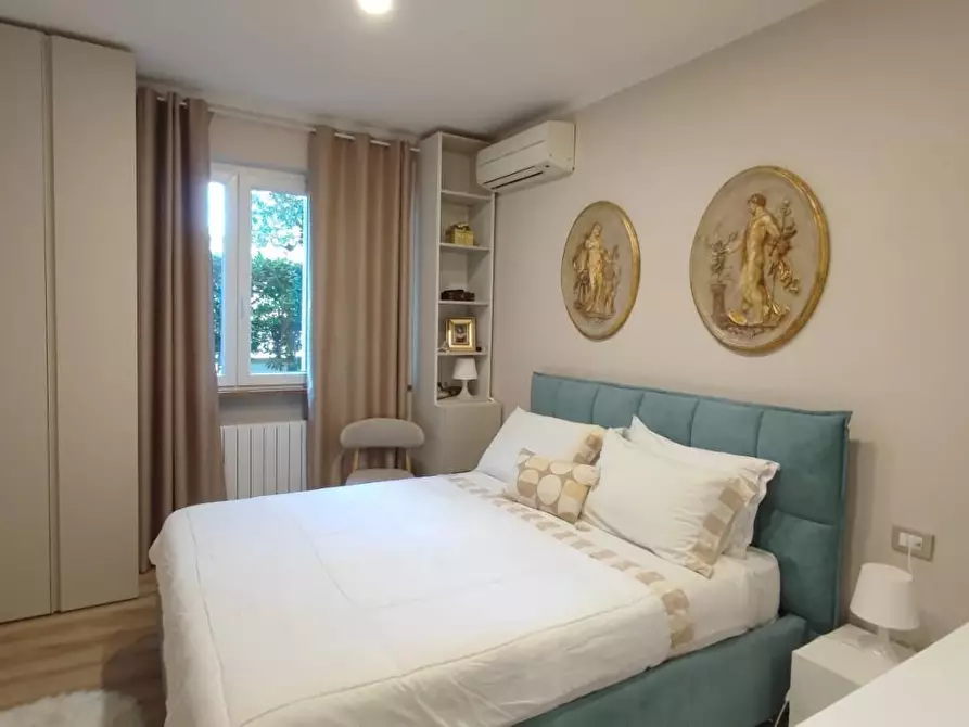 Immagine 10 di Porzione di casa in vendita  a Camaiore