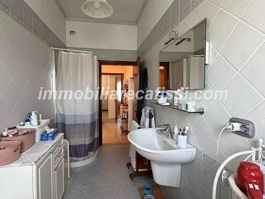 Immagine 19 di Terratetto in vendita  a Carmignano