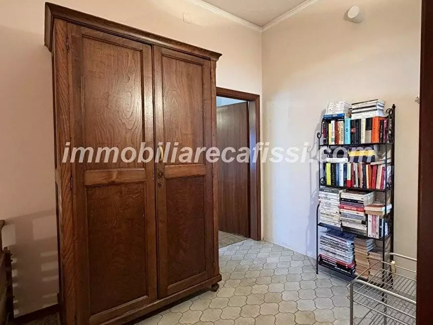 Immagine 11 di Terratetto in vendita  a Carmignano