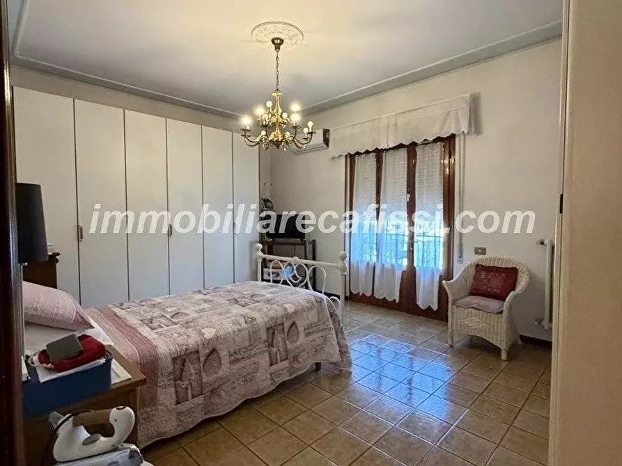 Immagine 13 di Terratetto in vendita  a Carmignano