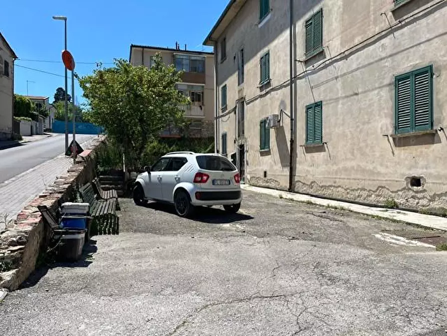 Immagine 13 di Appartamento in vendita  a Pontedera