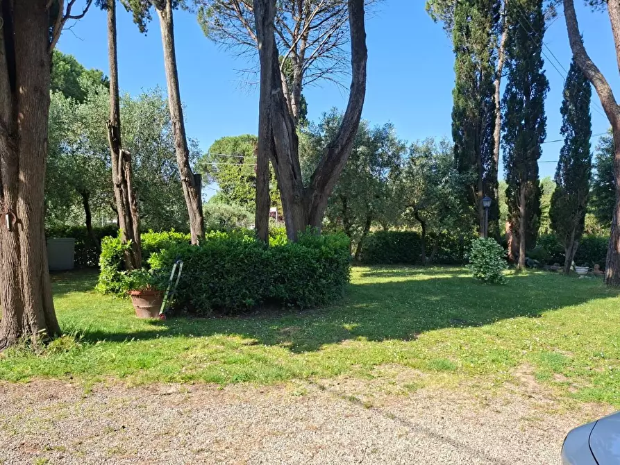 Immagine 1 di Porzione di casa in vendita  a Pontedera