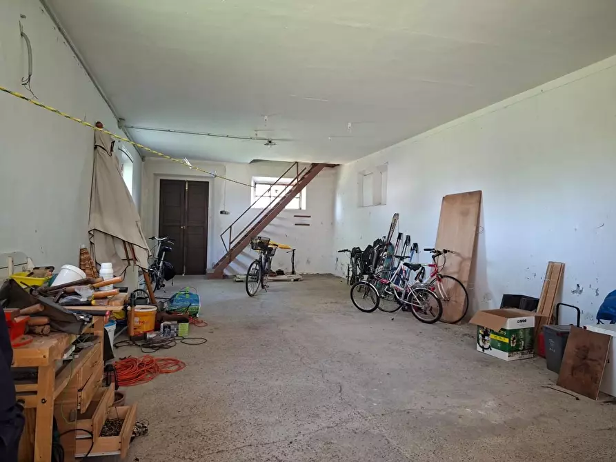 Immagine 36 di Porzione di casa in vendita  a Pontedera