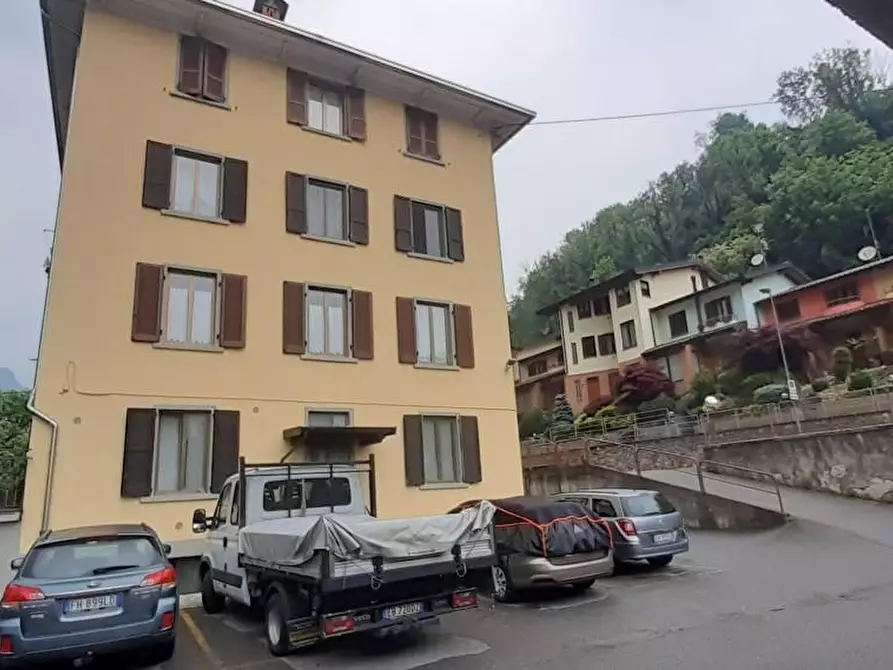 Immagine 2 di Appartamento in vendita  a Vertova