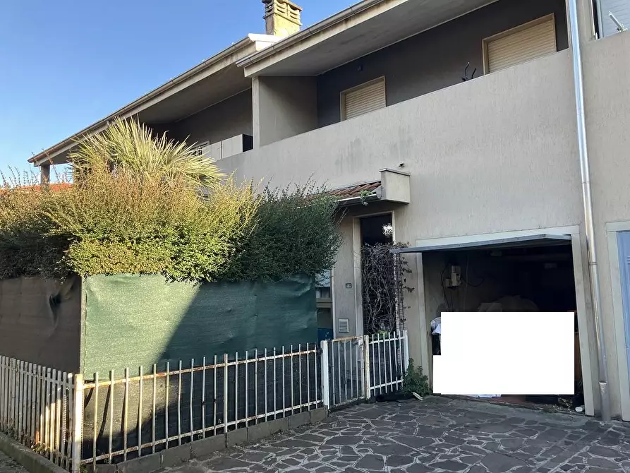 Immagine 6 di Villetta a schiera in vendita  a Burago Di Molgora