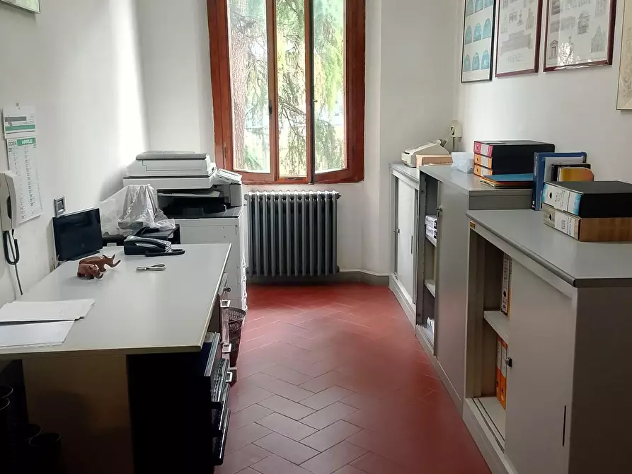 Immagine 8 di Ufficio in vendita  a Empoli
